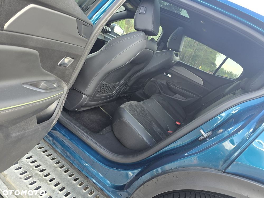 Peugeot 408 1.2 PureTech GT S&S EAT8 - 17