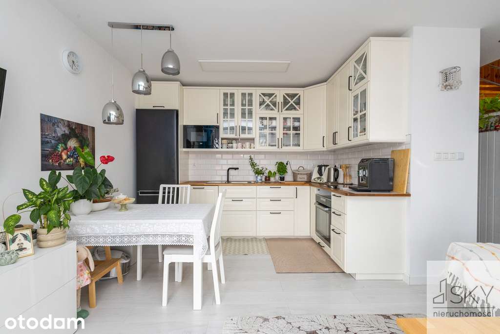 90m², 2 poziomy, 2 miejsca park., balkon, 4 pokoje