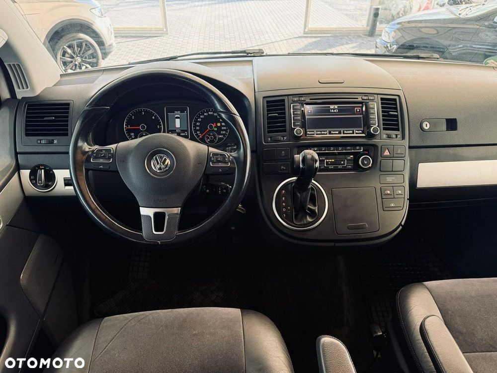 Volkswagen Multivan - 22