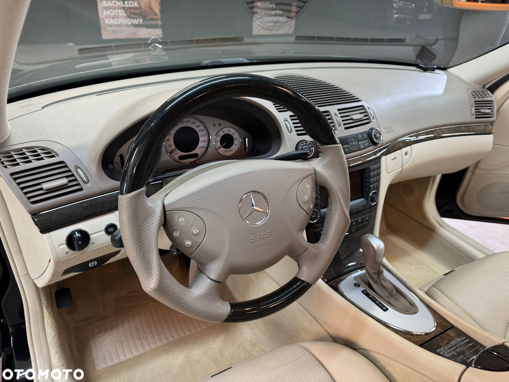 Mercedes-Benz Klasa E - 12