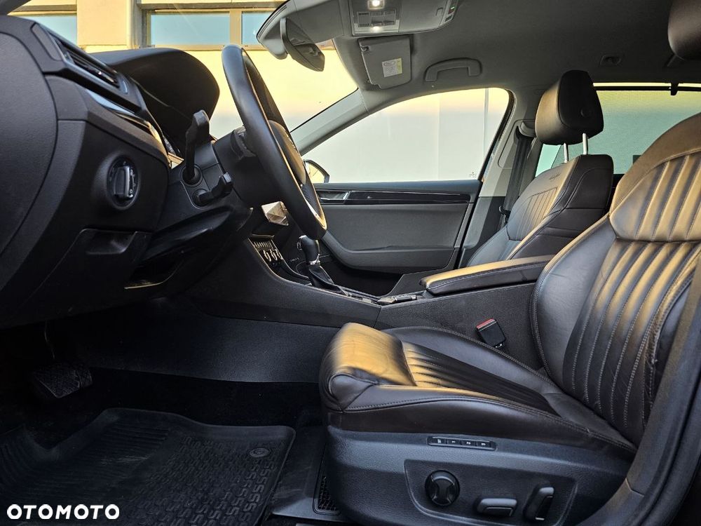 Skoda Superb 2.0 TDI 4x4 L&K DSG - 17