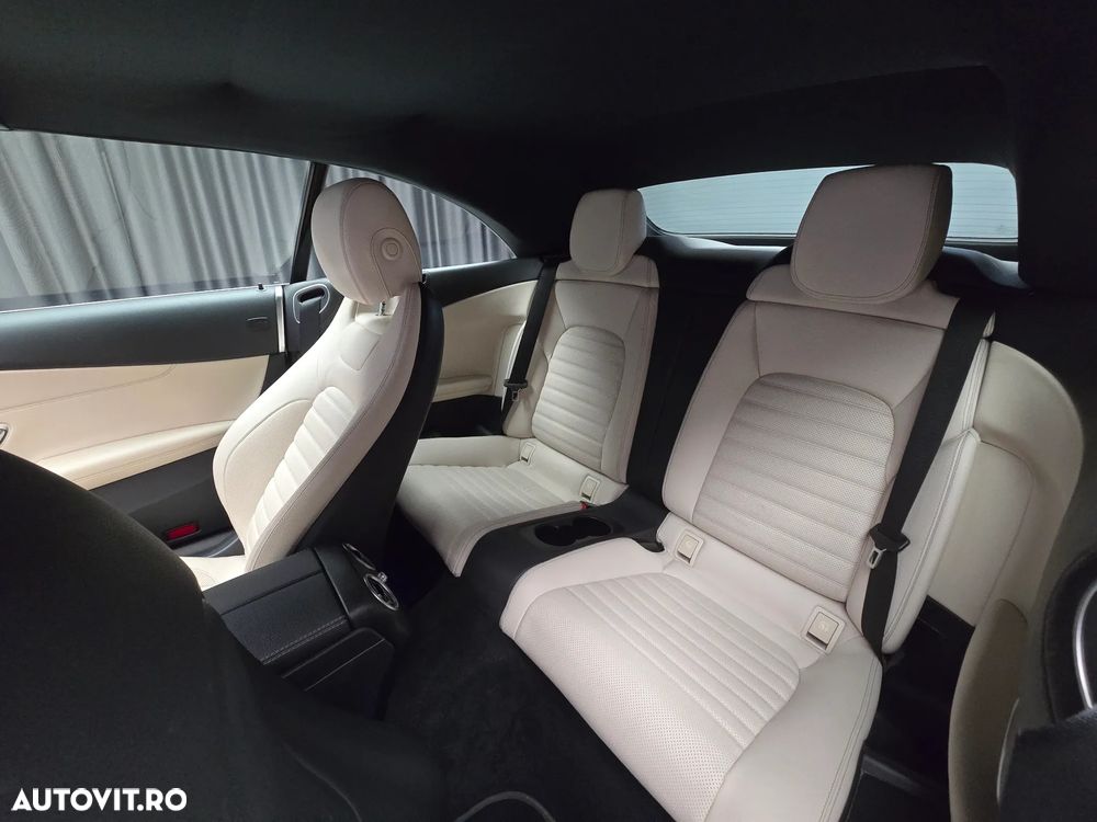 Mercedes-Benz C 180 9G-TRONIC AMG Line Plus - 15