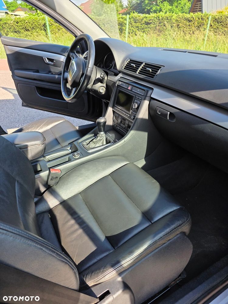 Audi A4 Avant - 14