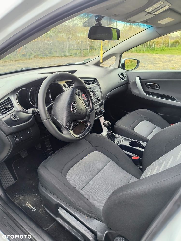 Kia Ceed - 15