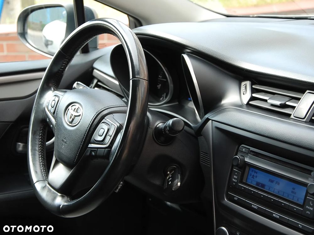 Toyota Avensis - 25