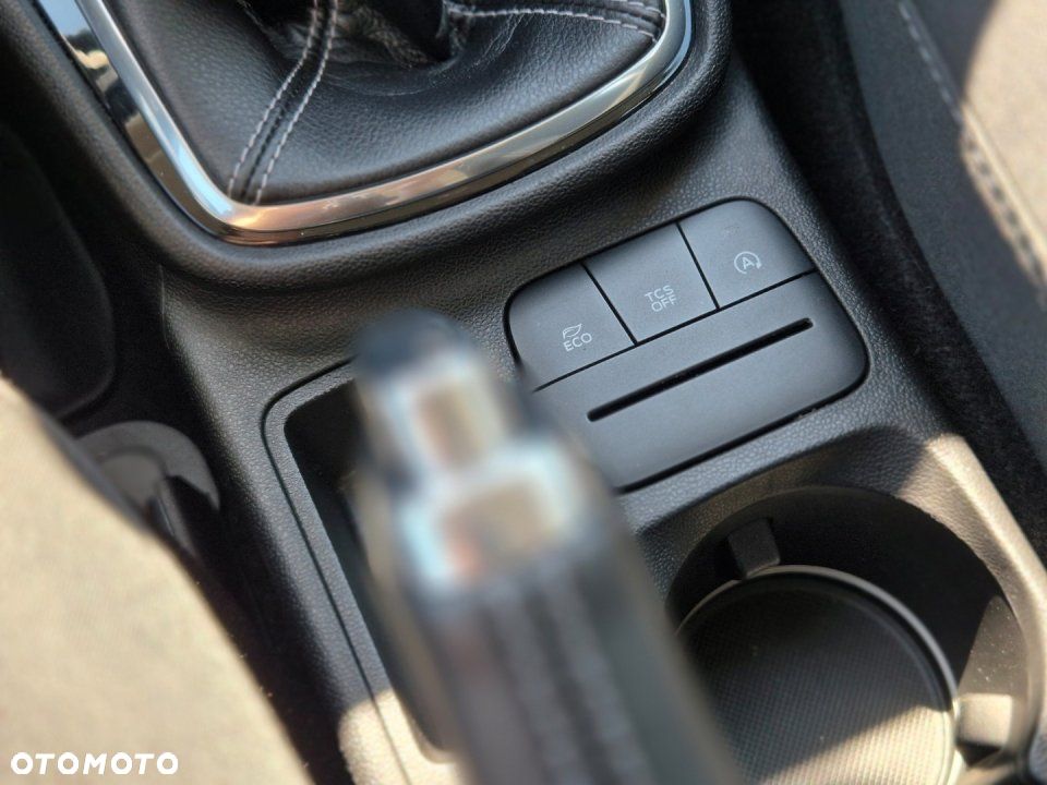 Ford Fiesta - 25