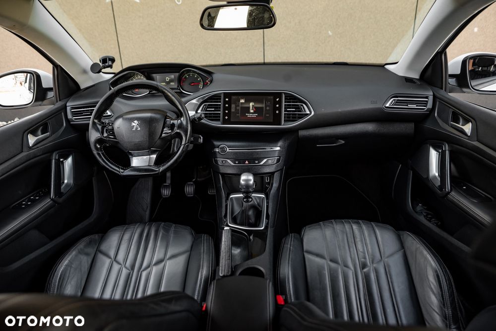 Peugeot 308 1.2 PureTech GPF GT S&S - 29