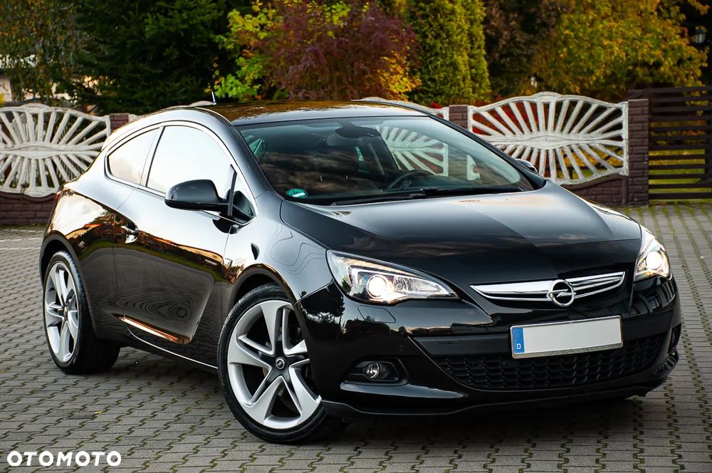 Opel Astra GTC 1.6 Turbo Innovation - 11