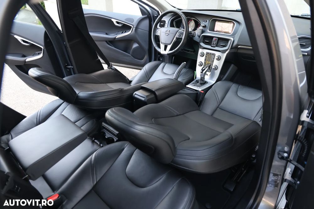 Volvo V40 D2 Geartronic Inscription - 14