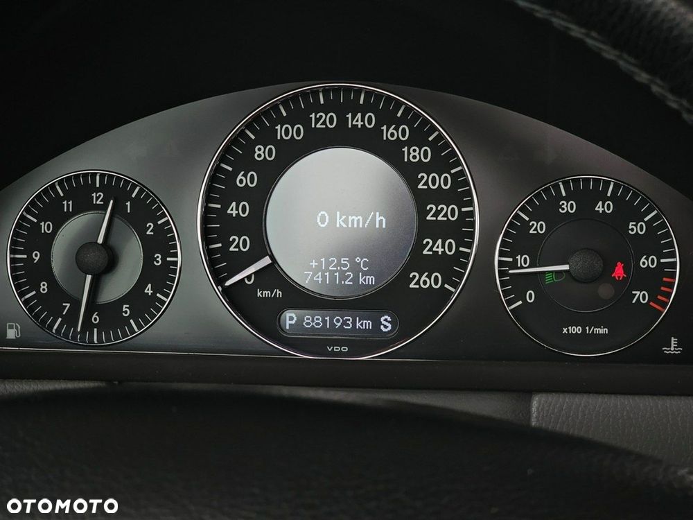 Mercedes-Benz CLK - 22