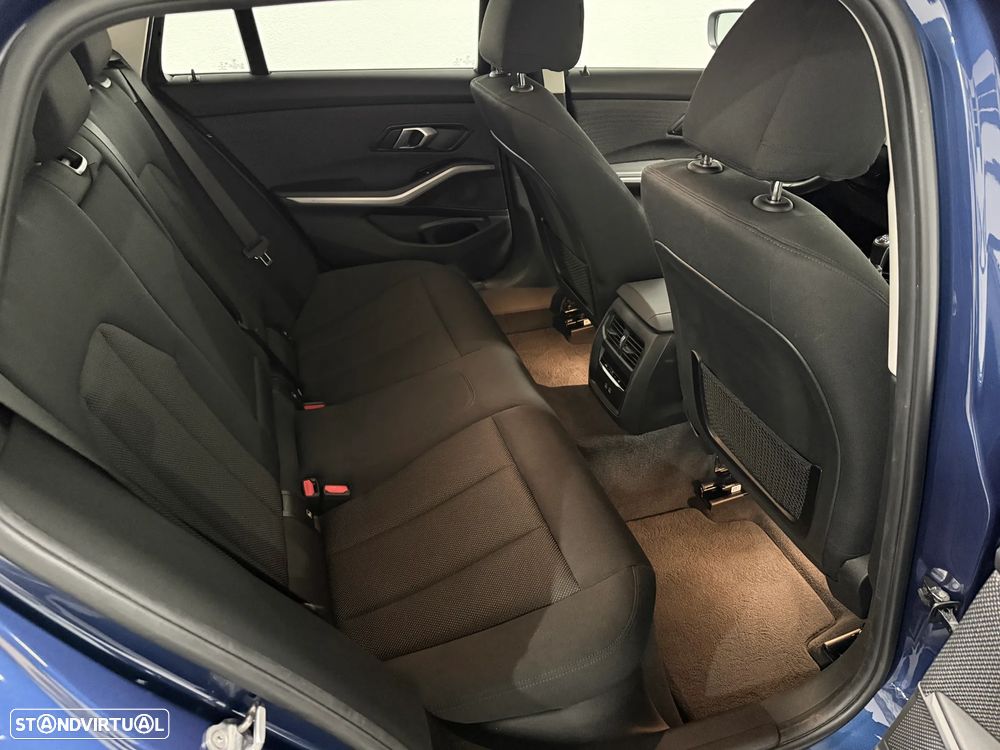 BMW 318 d Advantage - 13