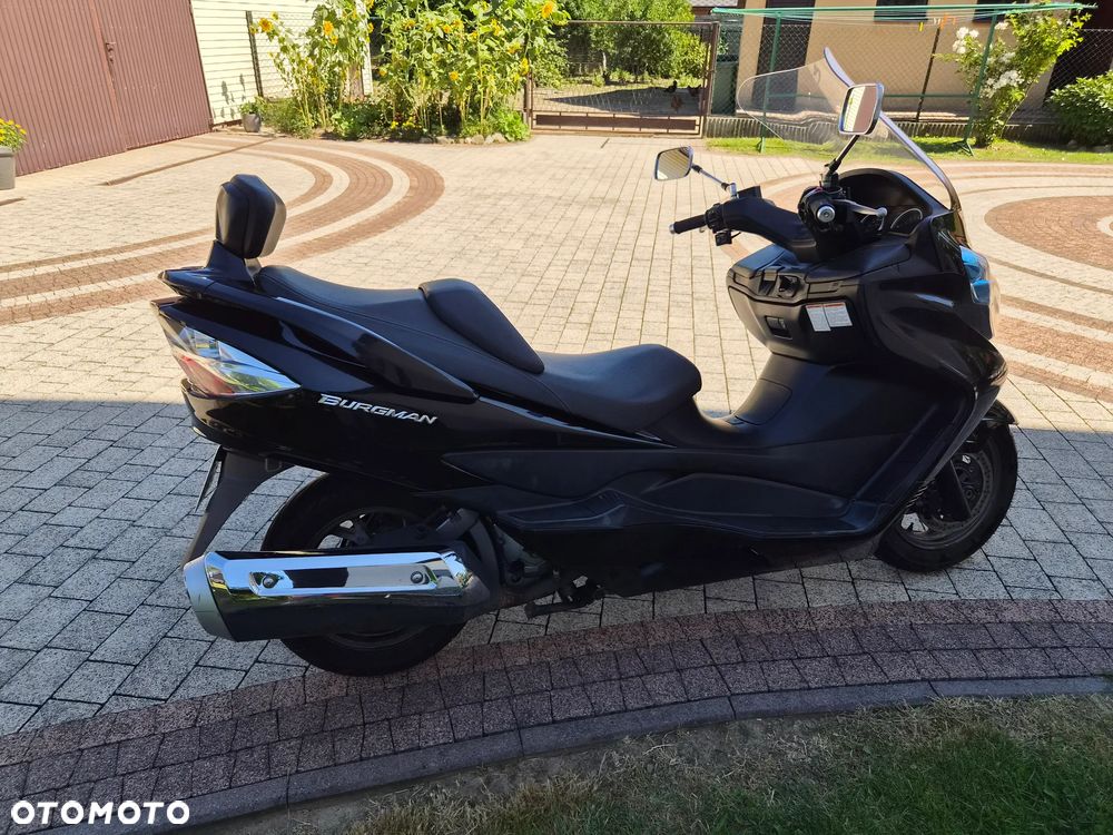 Suzuki Burgman - 12