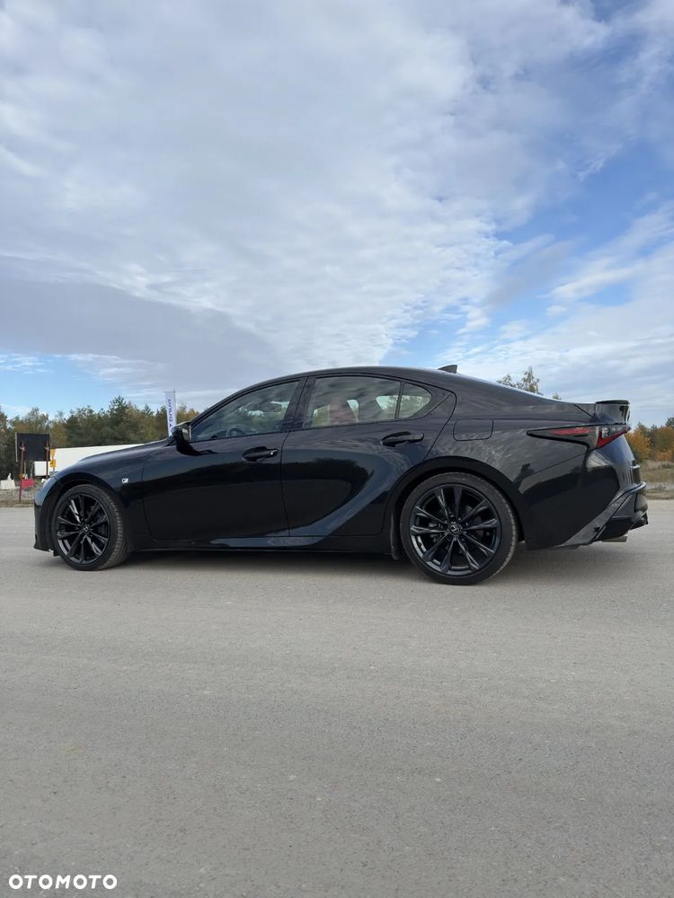 Lexus IS F - 5