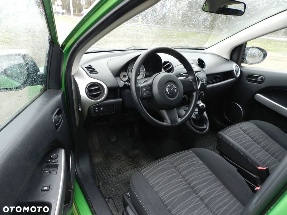 Mazda 2 - 9