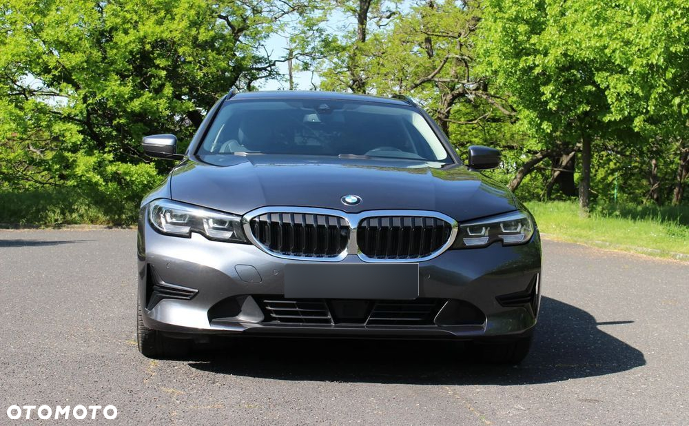 BMW Seria 3 318d Touring Advantage - 4