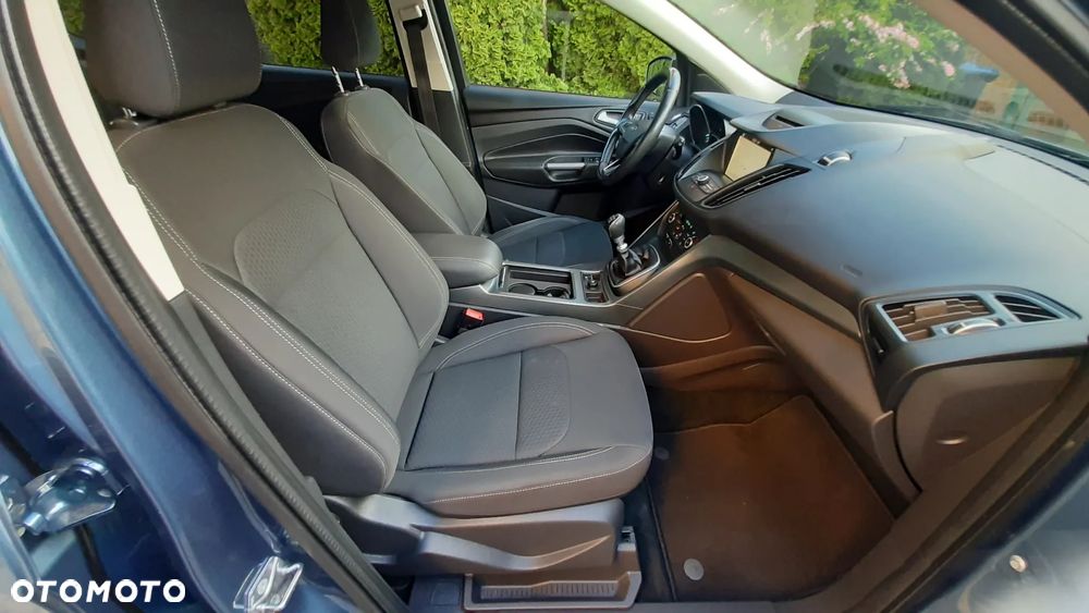 Ford Kuga 1.5 EcoBoost 2x4 Titanium - 29