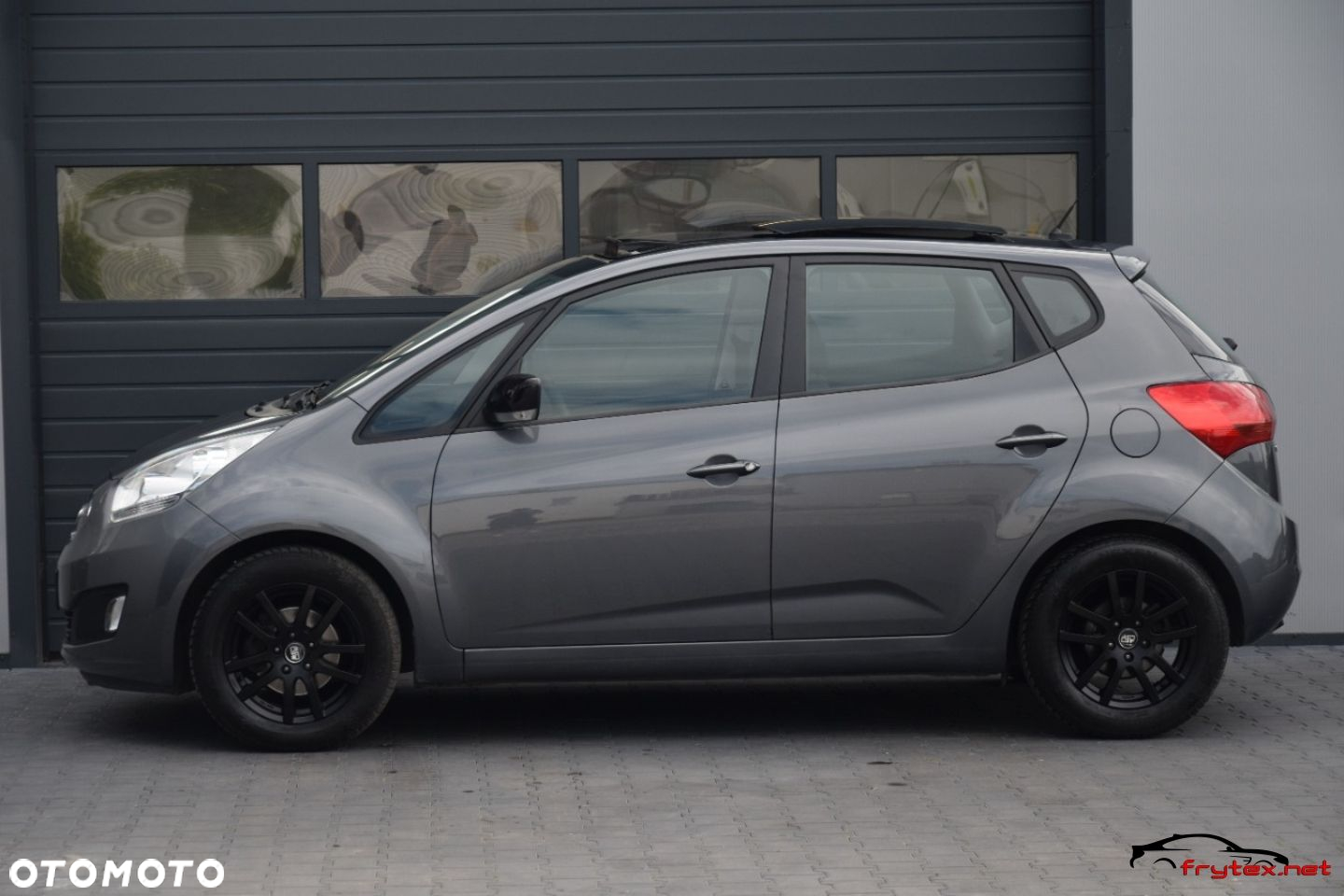 Kia Venga - 8