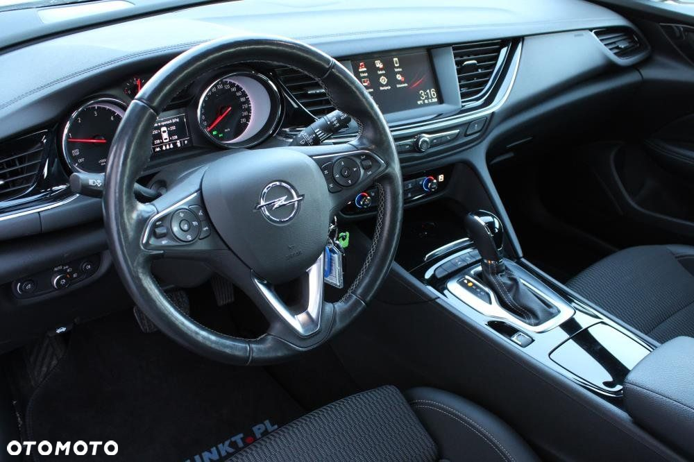 Opel Insignia - 12
