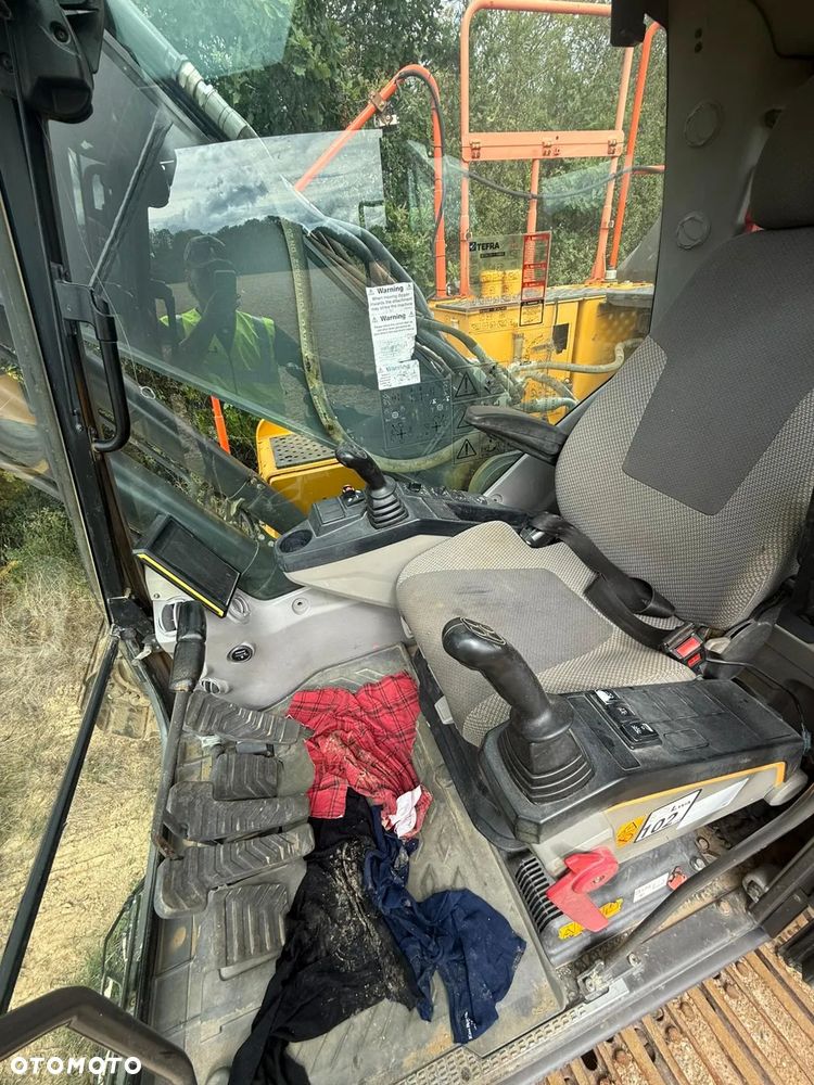 Volvo ec200el - 5