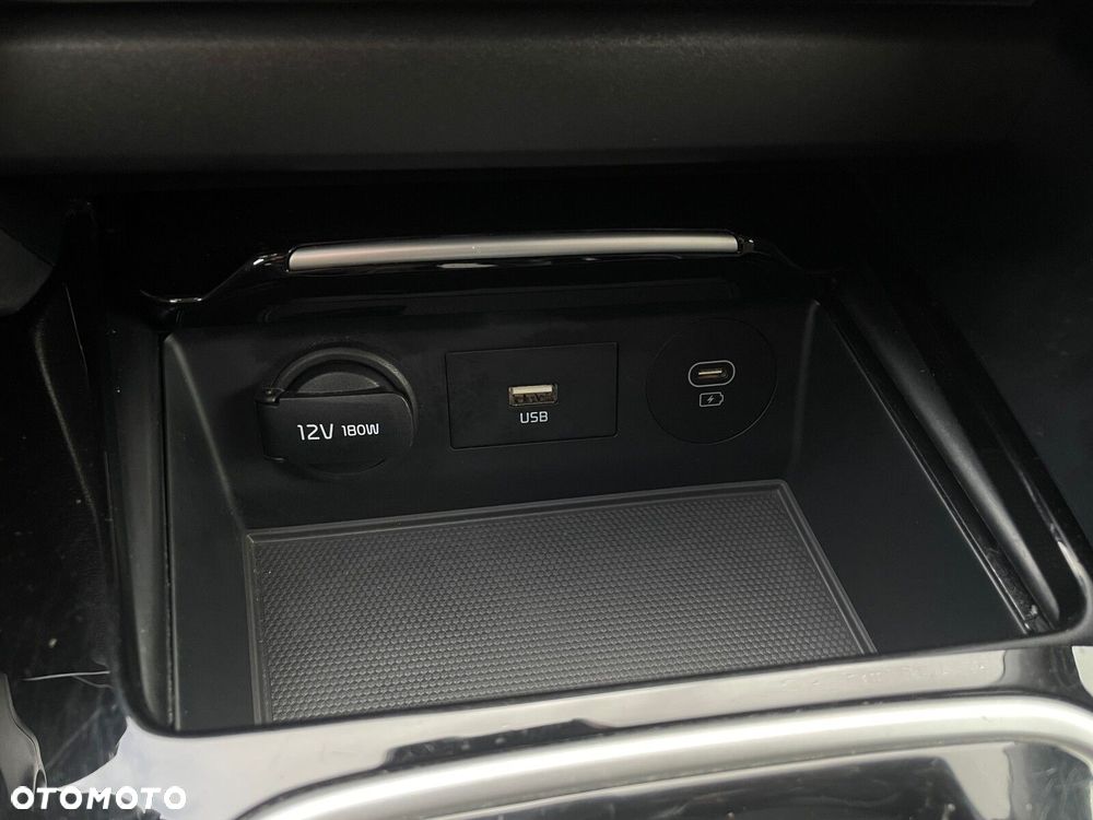 Kia Ceed 1.5 T-GDI Business Line DCT - 32