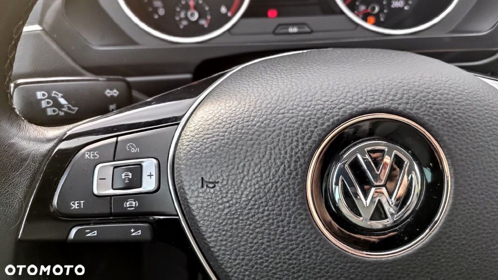 Volkswagen Tiguan - 14