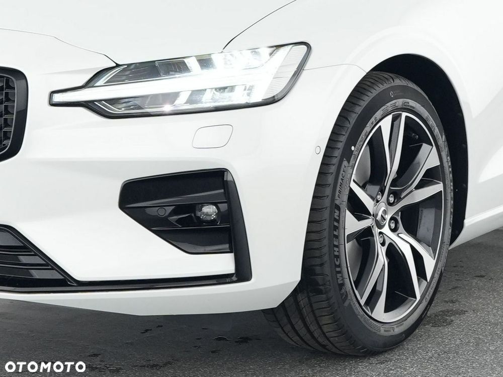 Volvo V60 B4 B DKG Plus Dark - 10