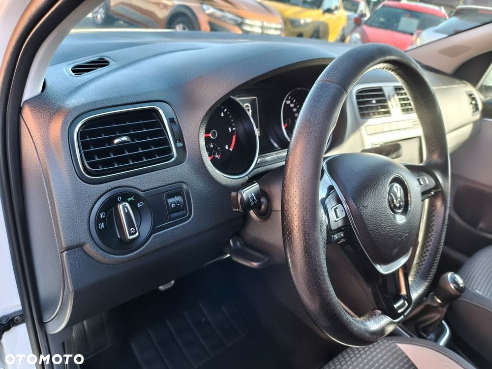 Volkswagen Polo Cross - 12