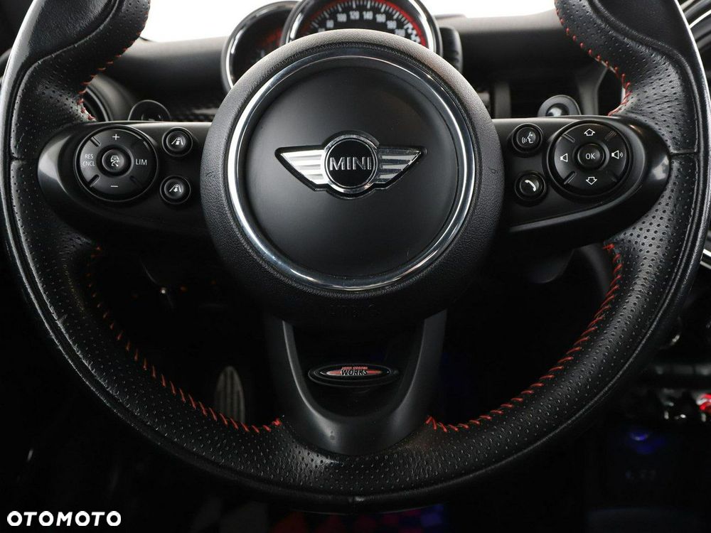 MINI John Cooper Works - 21