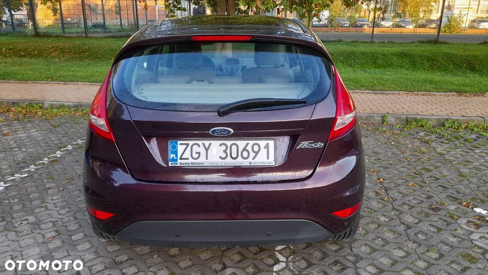 Ford Fiesta - 2