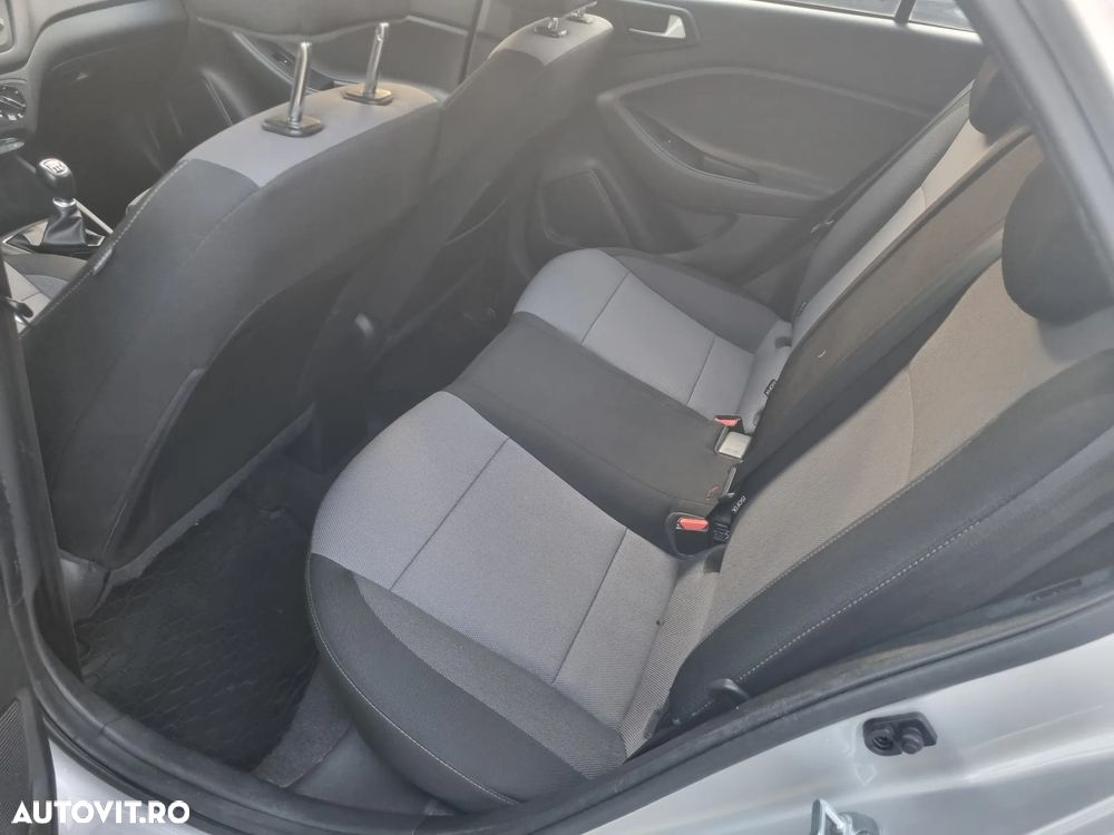 Hyundai i20 - 8