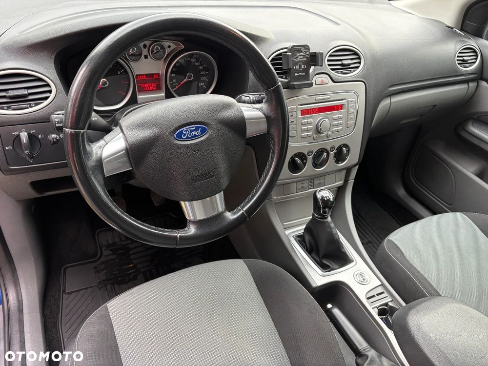 Ford Focus 1.8 Sport - 14