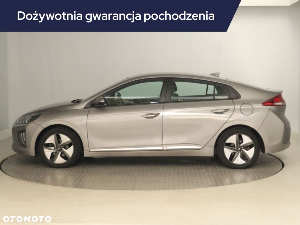 Hyundai IONIQ - 4