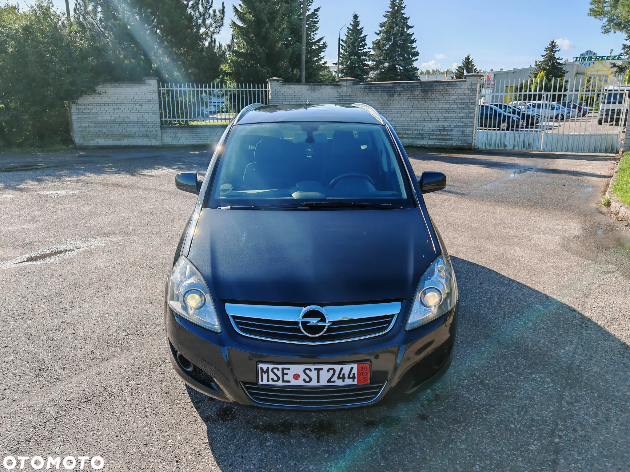 Opel Zafira - 2