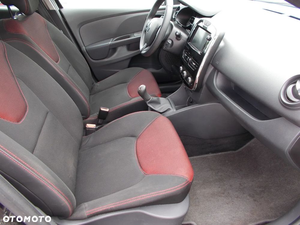 Renault Clio 1.2 16V 75 Dynamique - 11
