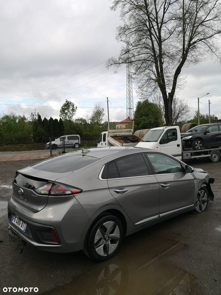 Hyundai IONIQ Hybrid Premium - 9