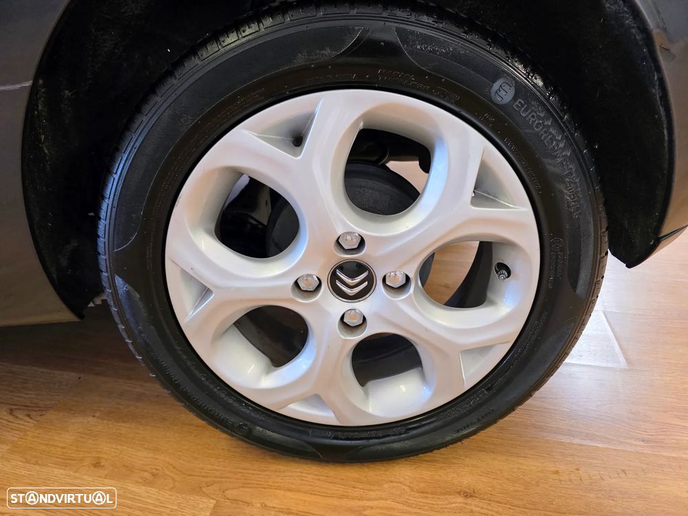 Citroën C3 1.2 PureTech Collection - 17