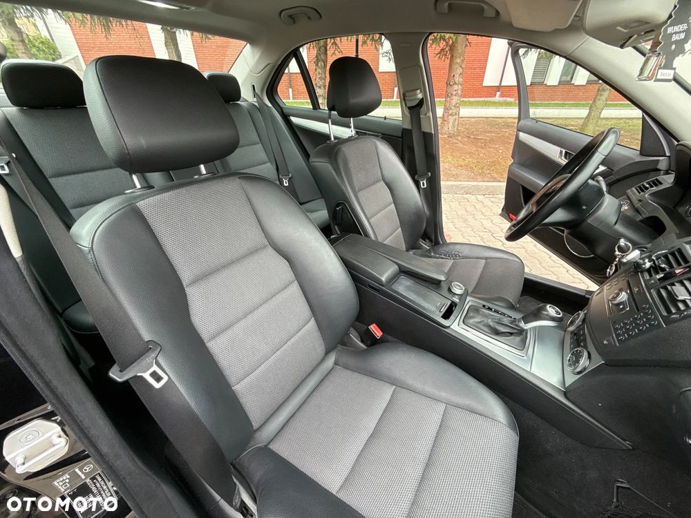 Mercedes-Benz Klasa C 200 Kompressor Automatik Avantgarde - 25