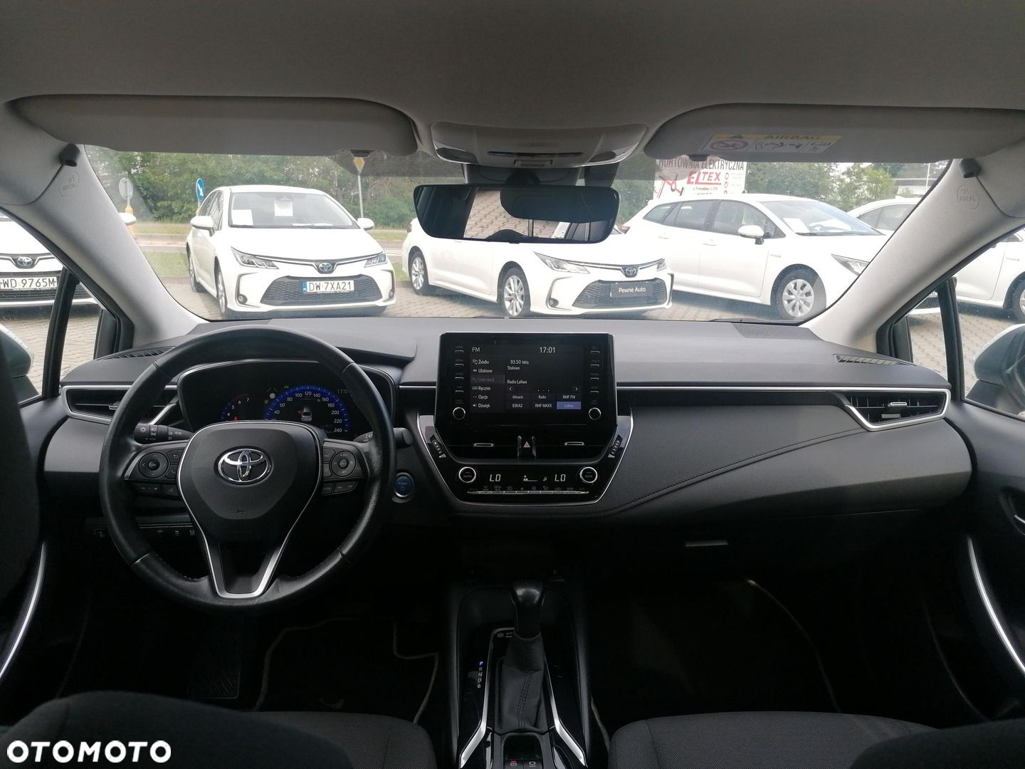 Toyota Corolla - 13