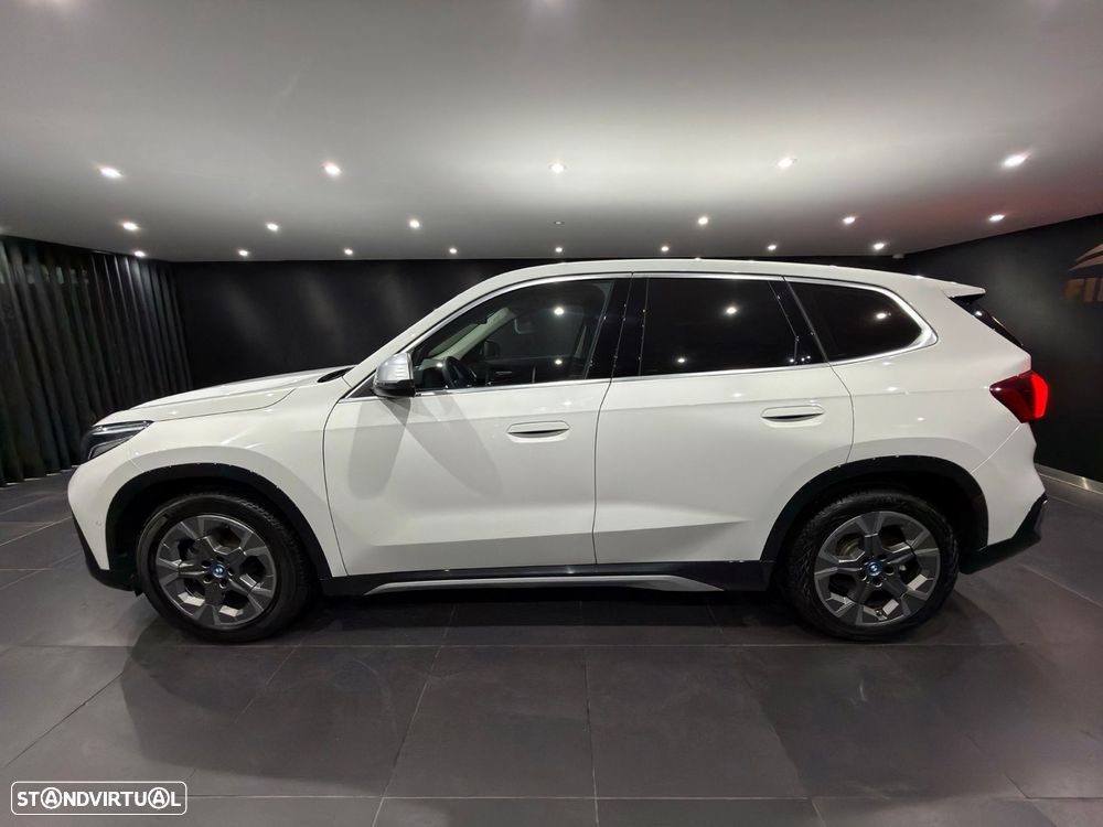 BMW iX1 eDrive20 xLine - 4