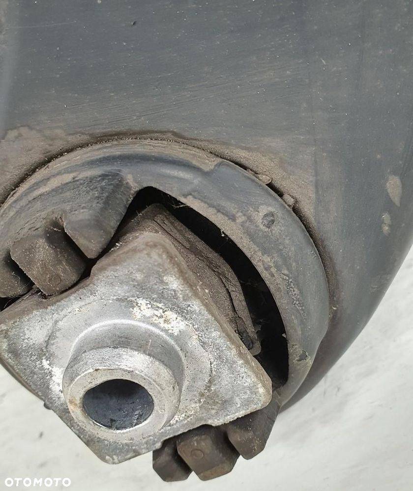 ZAWIESZENIE TYŁ SANKI WÓZEK TYLNA MERCEDES W218 - 11