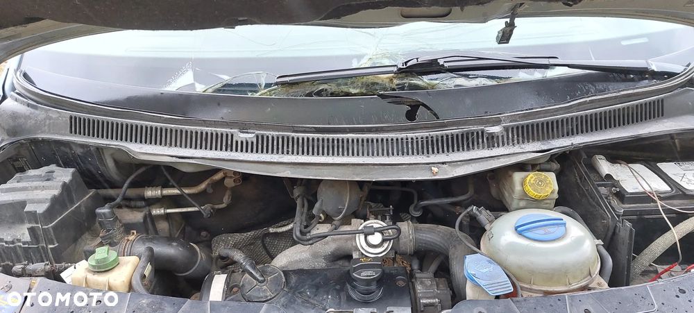 Volkswagen Caravelle - 5