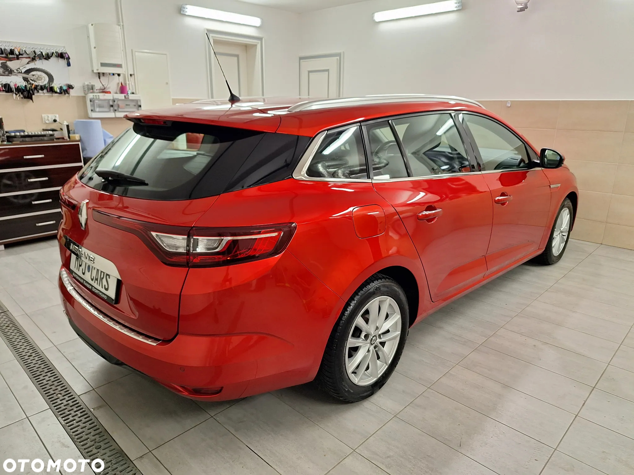 Renault Megane ENERGY TCe 130 BUSINESS - 10
