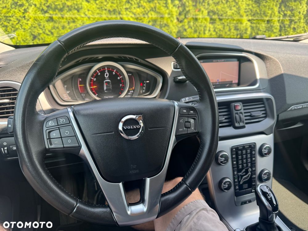 Volvo V40 T3 Geartronic Summum - 14