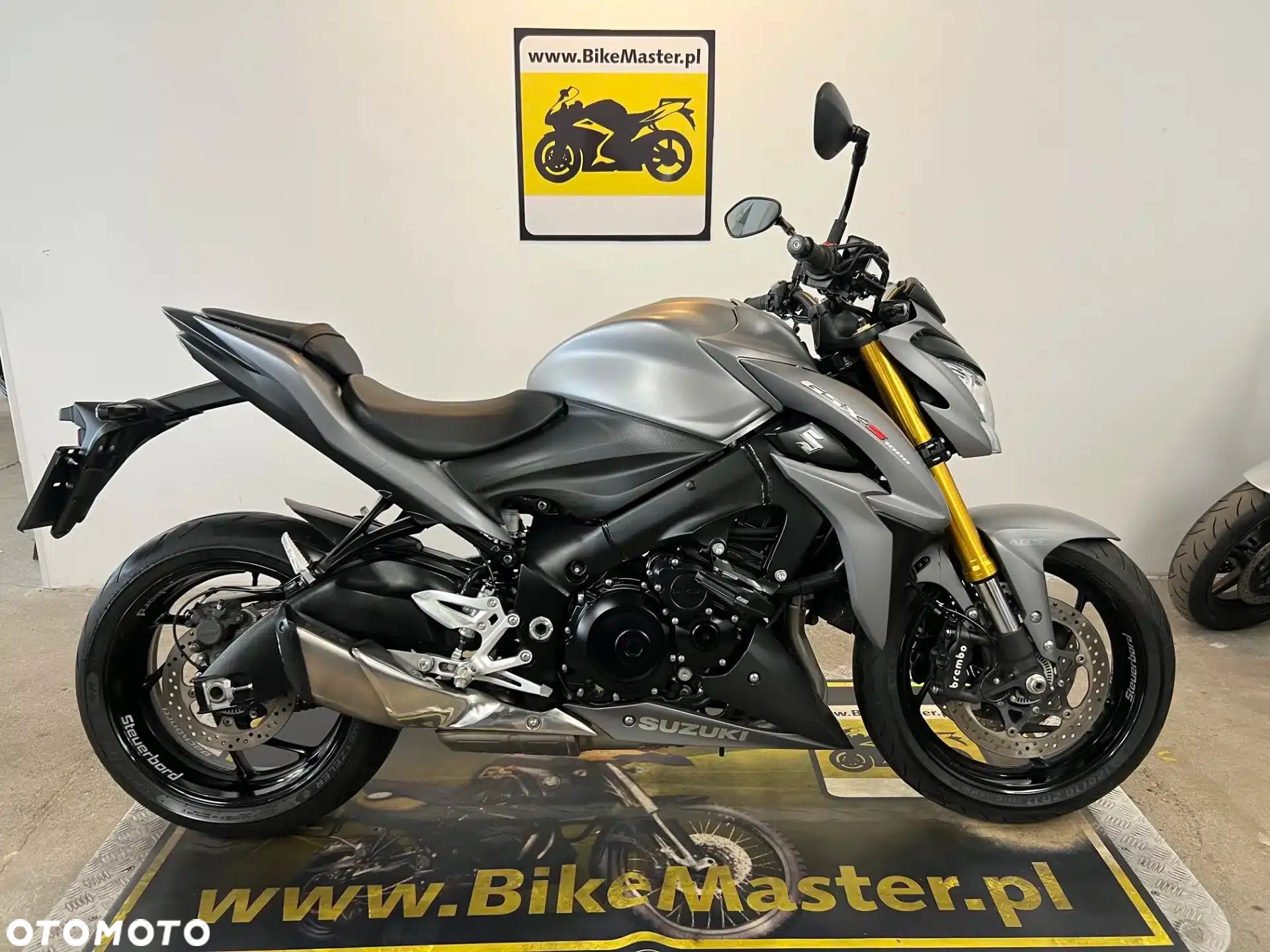 Suzuki GSX 1000 - 1