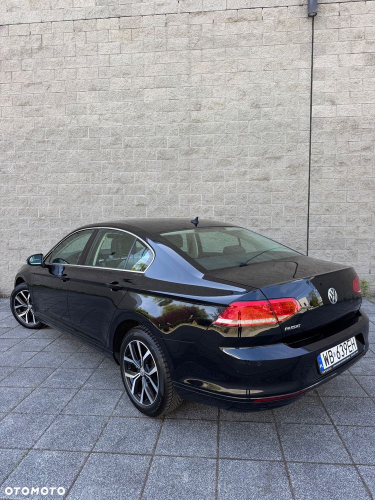 Volkswagen Passat 2.0 TDI SCR Comfortline DSG - 4