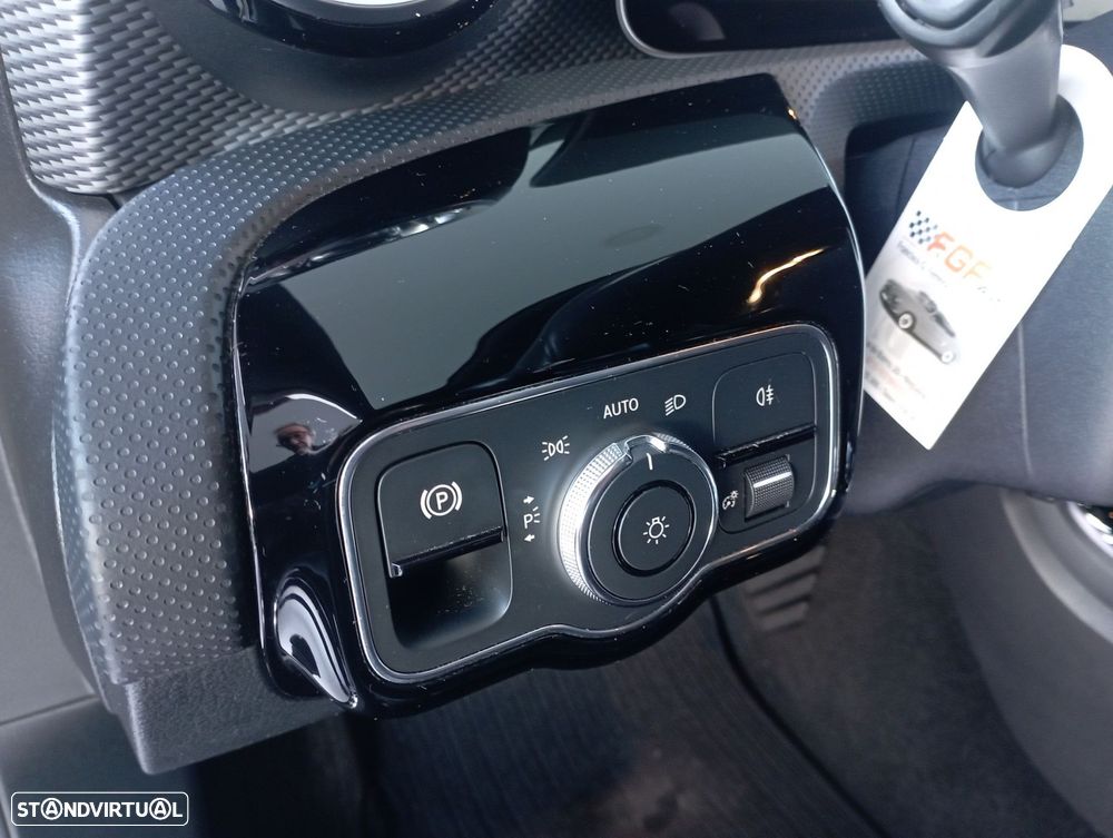 Mercedes-Benz A 180 7G-DCT Advanced Progressive - 15