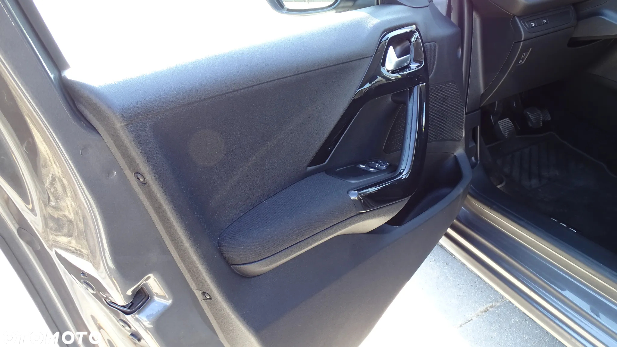 Peugeot 208 PureTech 82 Stop & Start Signature - 15
