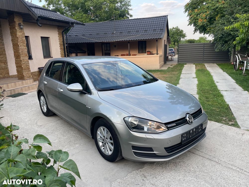 Volkswagen Golf - 2