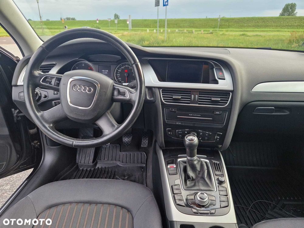 Audi A4 Avant - 5