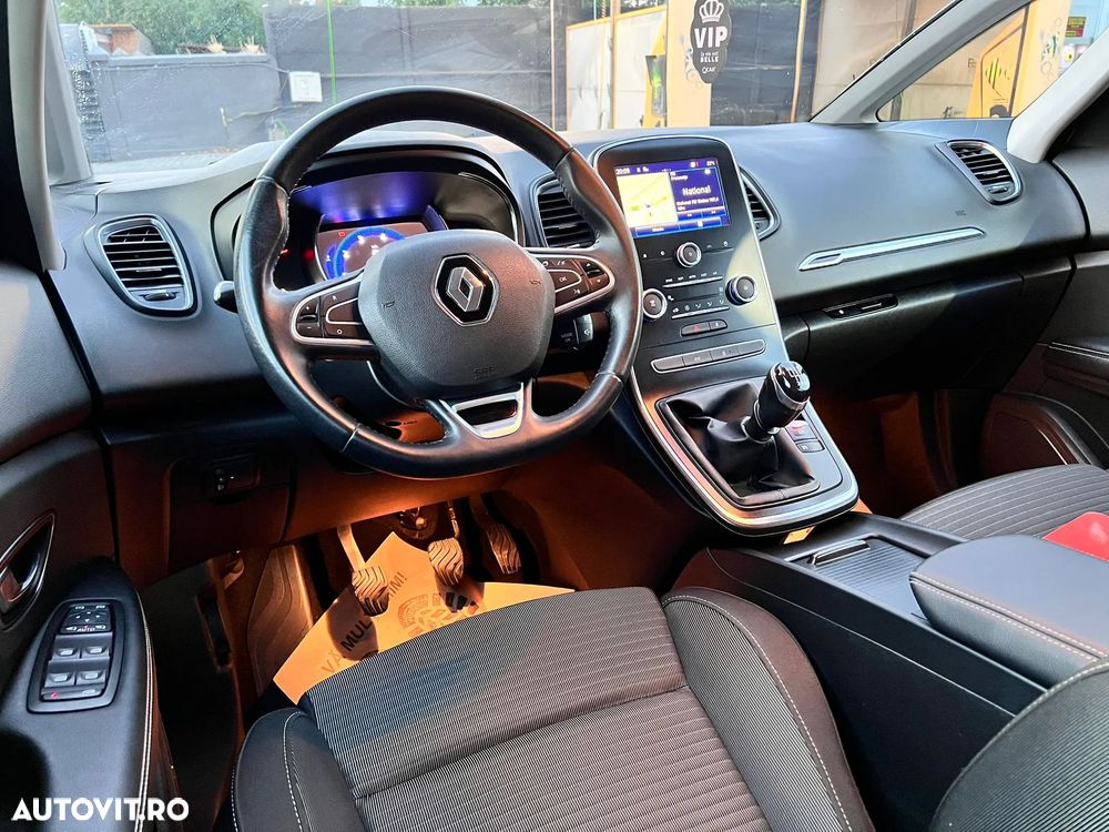 Renault Scenic - 18